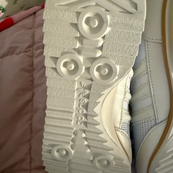 Adidas Women's Off-White and Light Gray Sneakers - Picture 2 of 7